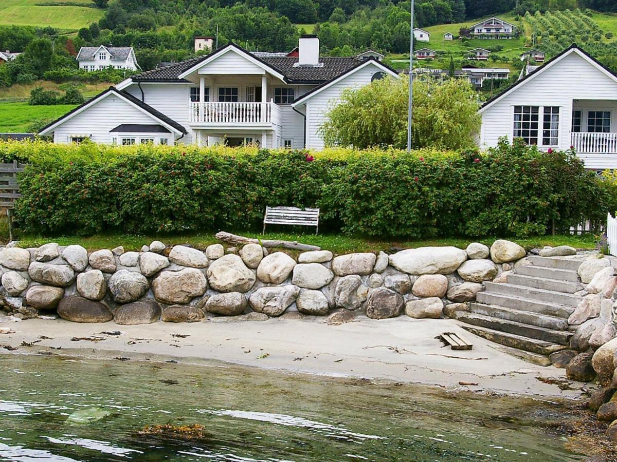 Two-Bedroom Holiday Home In Leikanger Leikanger  Bagian luar foto